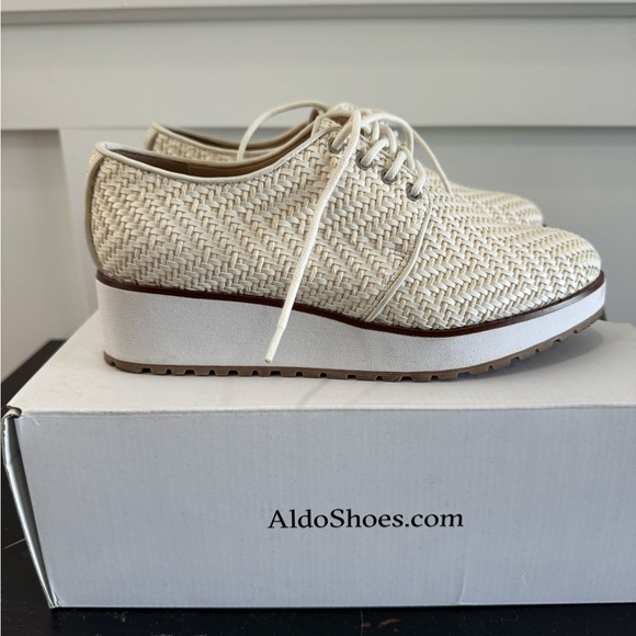 Aldo sneaker wedge style shoe- never worn - Picture 2 of 6